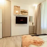 Ideal Stay: Spacious 2br Near Calea Victoriei * בוקרשט