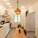 Ideal Stay: Spacious 2br Near Calea Victoriei * בוקרשט