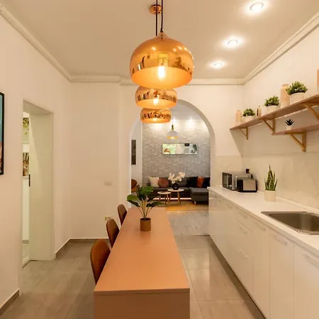 Ideal Stay: Spacious 2br Near Calea Victoriei Bucarest