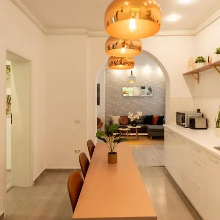 Ideal Stay: Spacious 2br Near Calea Victoriei Apartamento Bucarest