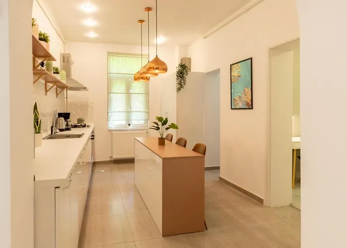 Ideal Stay: Spacious 2br Near Calea Victoriei 아파트 *