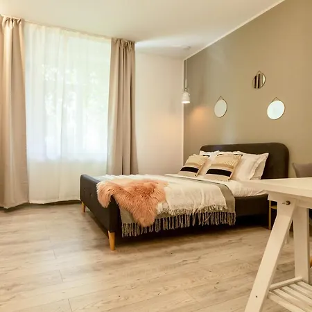 Ideal Stay: Spacious 2br Near Calea Victoriei アパート
