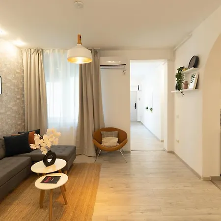Ideal Stay: Spacious 2br Near Calea Victoriei ブカレスト