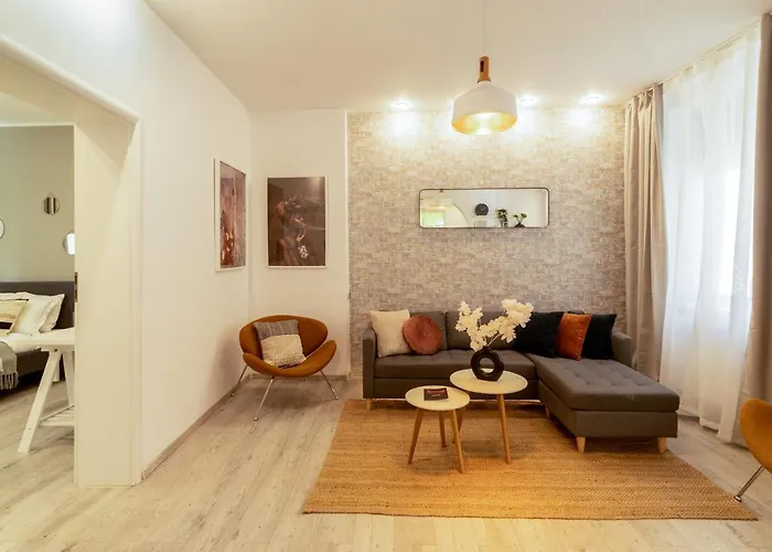 Апартаменти Ideal Stay: Spacious 2br Near Calea Victoriei Бухарест