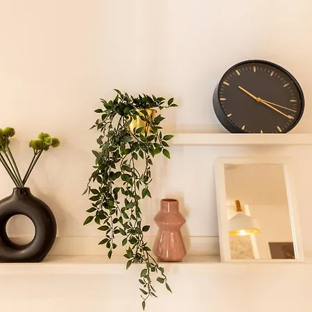 Apartament Ideal Stay: Spacious 2br Near Calea Victoriei *